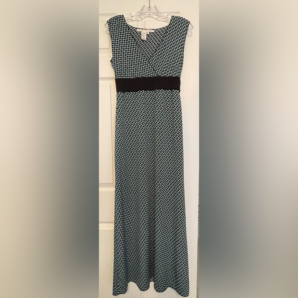 Max Studio Black, White & Blue Pattern Maxi Dress – Size M